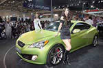 На автосалоне в Пусане Hyundai Motor Co. представила свой новый спортивный автомобиль Genesis Coupe