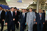 Вице-премьер РФ посетил стенд LADA на Московском автосалоне