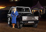 Land Rover выпускает специальную модификацию Defender SVX к юбилею компании