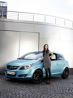 Opel представляет новое ''лицо бренда'': Лена