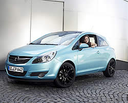 Opel представляет новое ''лицо бренда'': Лена
