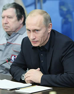 Путин: недопустимо тратить деньги на импортные машины