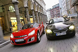 Opel GT против BMW Z4